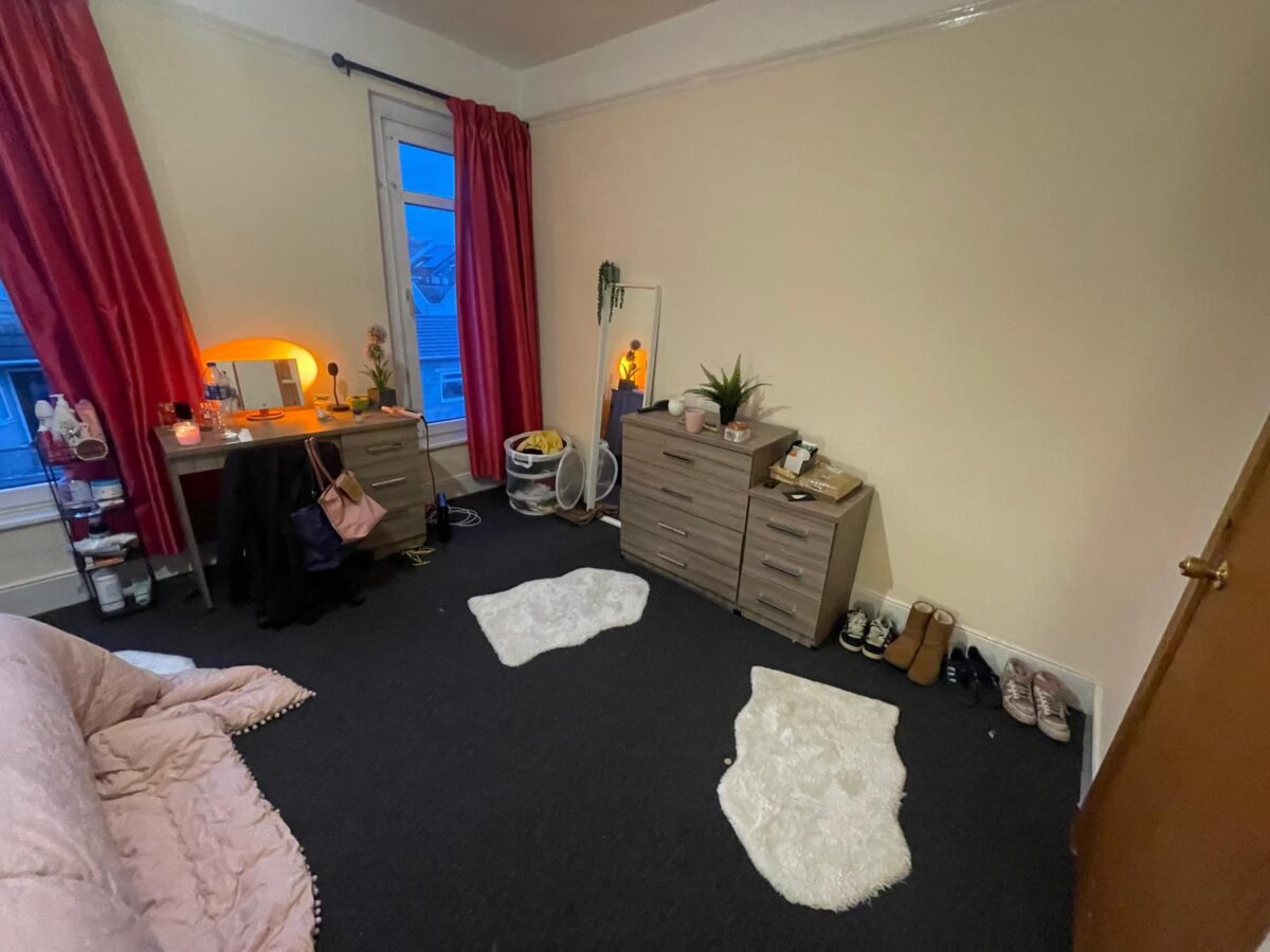 3 Rhyddings Park Road, Brynmill, Swansea