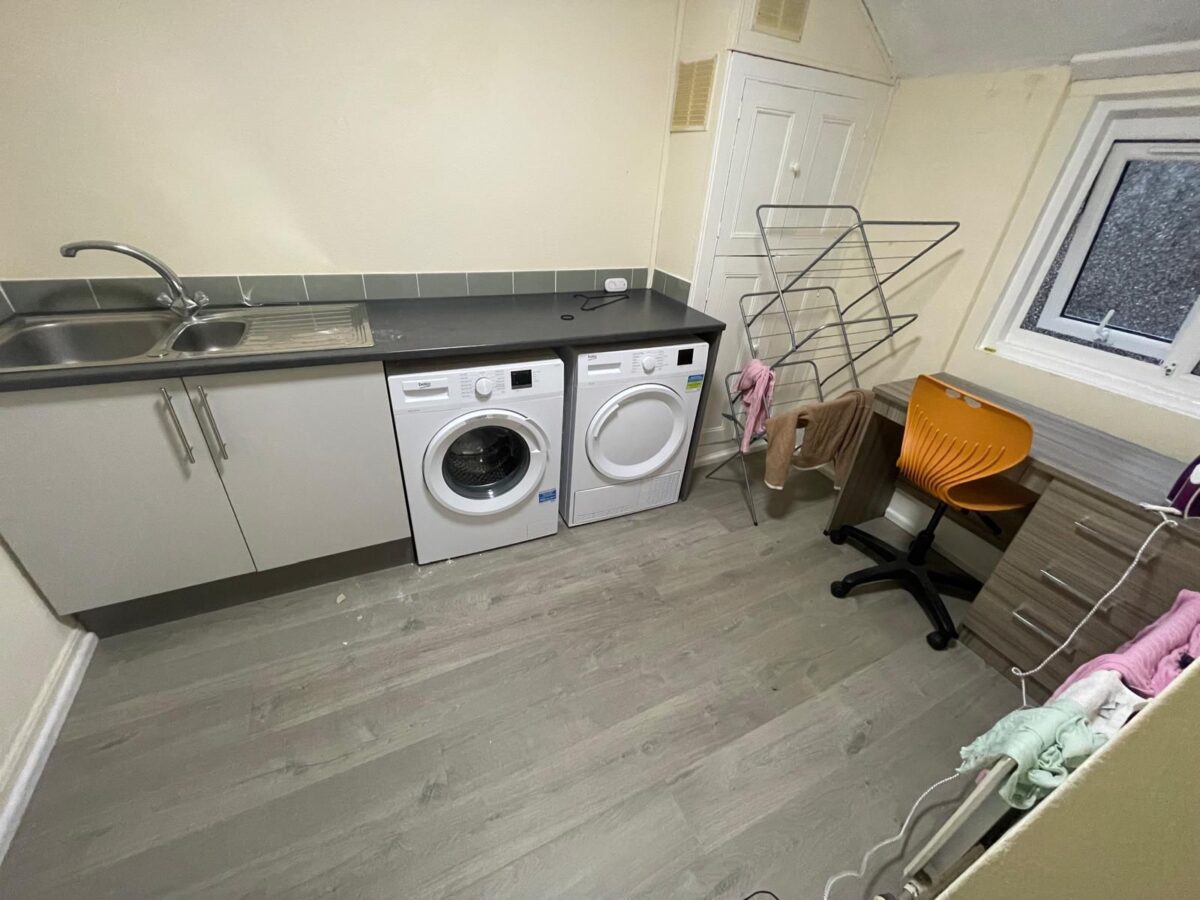 3 Rhyddings Park Road, Brynmill, Swansea