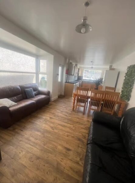 33 Gwydr Crescent, Uplands, Swansea, SA2 0AB