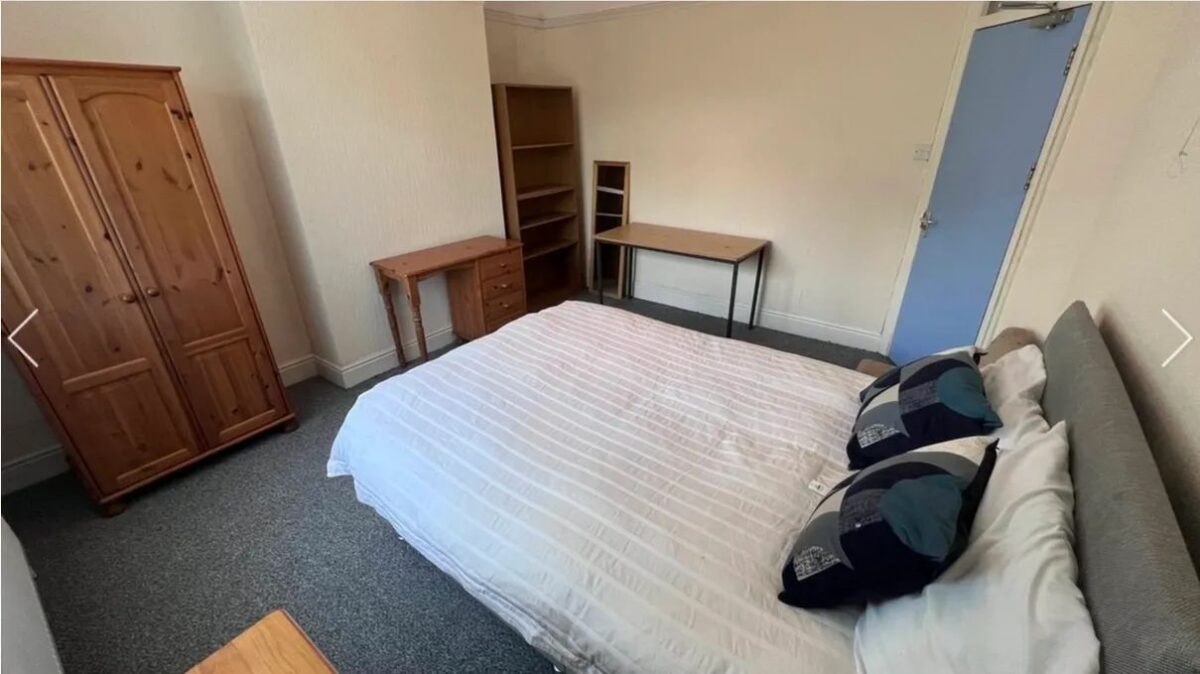 76 Rhyddings Park Road, Brynmill, Swansea, SA2 0AE