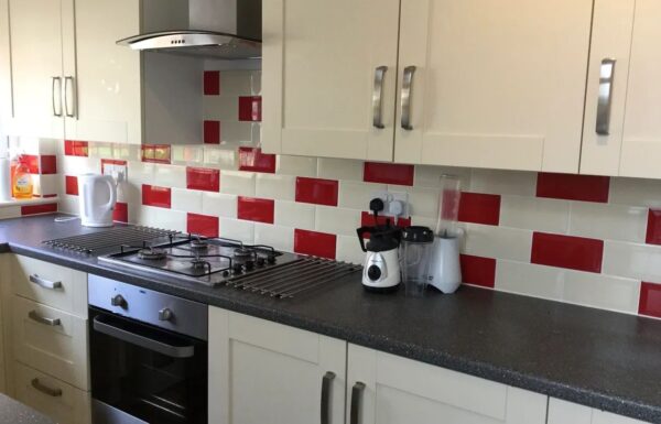 76 Rhyddings Park Road, Brynmill, Swansea, SA2 0AE