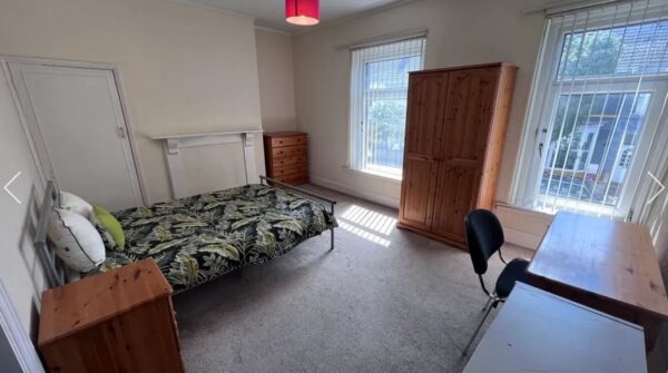 120 Rhyddings Terrace, Brynmill, Swansea, SA2 0DS