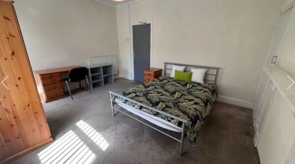120 Rhyddings Terrace, Brynmill, Swansea, SA2 0DS
