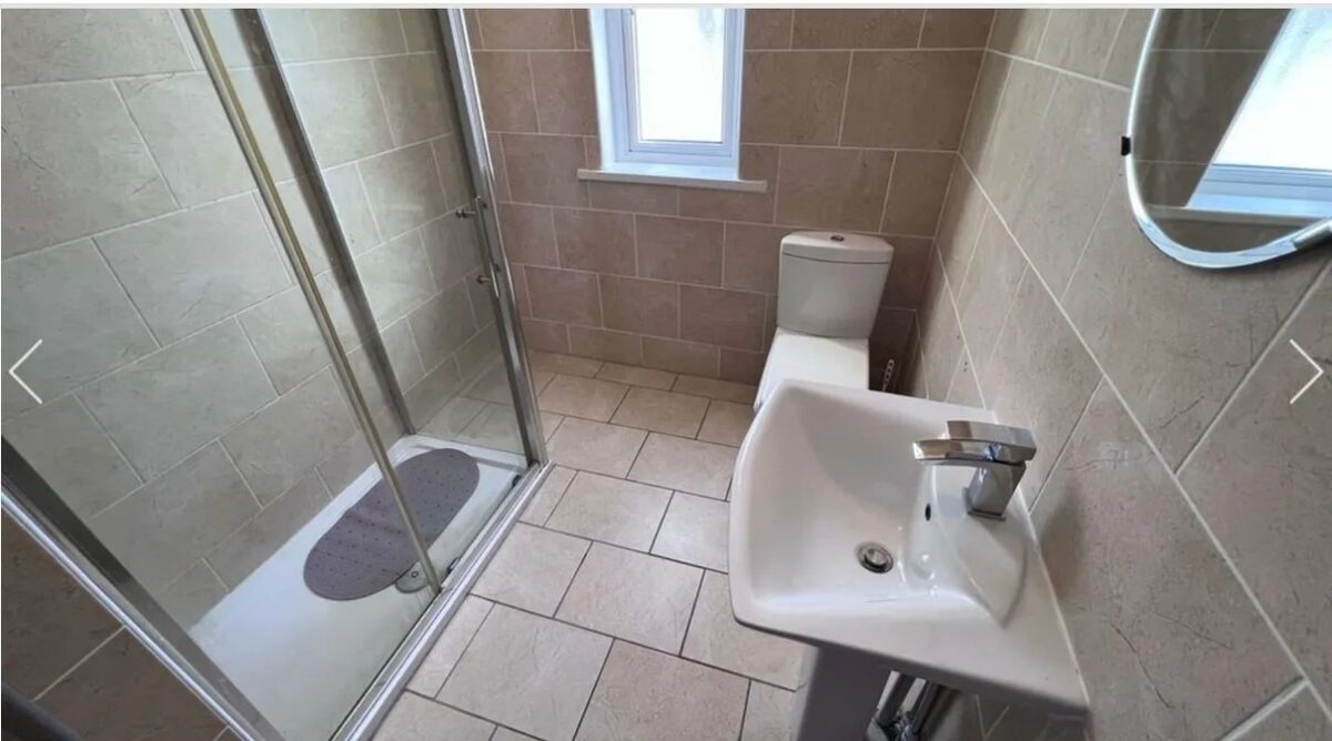 60 Rhyddings Park Road, Brynmill, Swansea, SA2 0AE