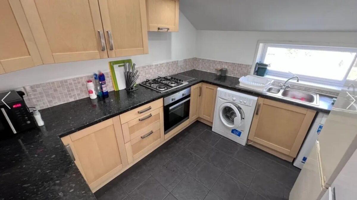 120 Rhyddings Terrace, Brynmill, Swansea, SA2 0DS