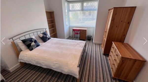 60 Rhyddings Park Road, Brynmill, Swansea, SA2 0AE