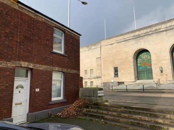 9 Victoria Avenue, Brynmill, Swansea, SA1 3UR
