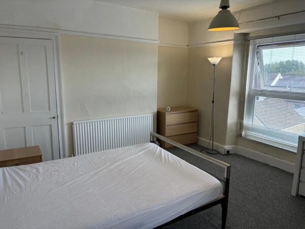 16 Malvern Terrace, Brynmill, Swansea, SA2 0BE