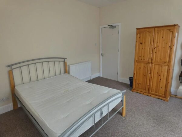 50 Marlborough Road, Brynmill, Swansea, SA2 0DZ