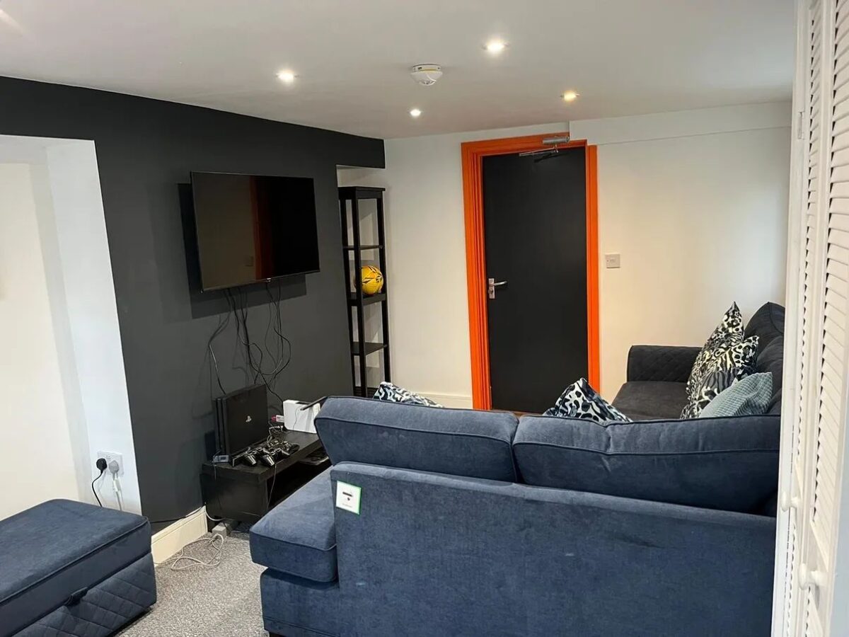 44 Marlborough Road, Brynmill, Swansea, SA2 0DZ