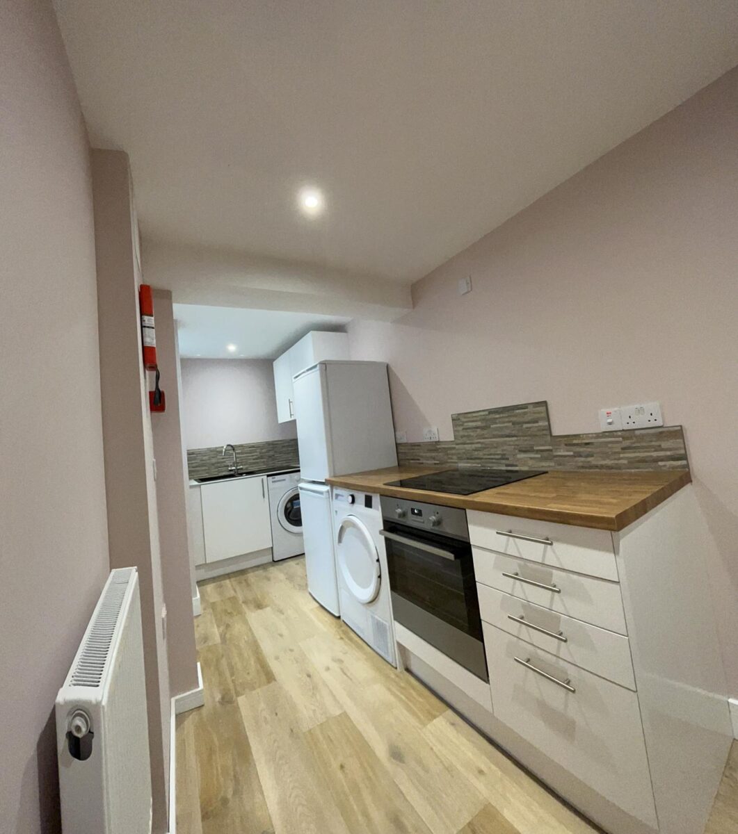 2 BED - 160 King Edward Road, Brynmill, Swansea, SA1 4LW