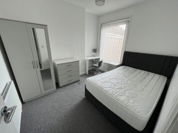 44 Baglan Street, Port Tennant, Swansea, SA1 8JZ