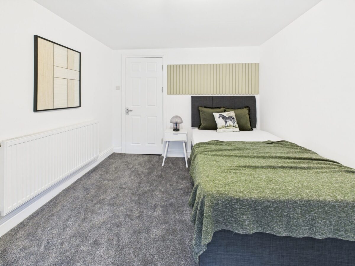 24 Gwydr Crescent, Uplands, Swansea, SA2 0AB