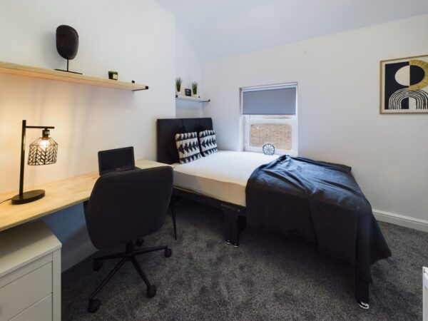 6 Uplands Crescent, Uplands, Swansea, SA2 0BP