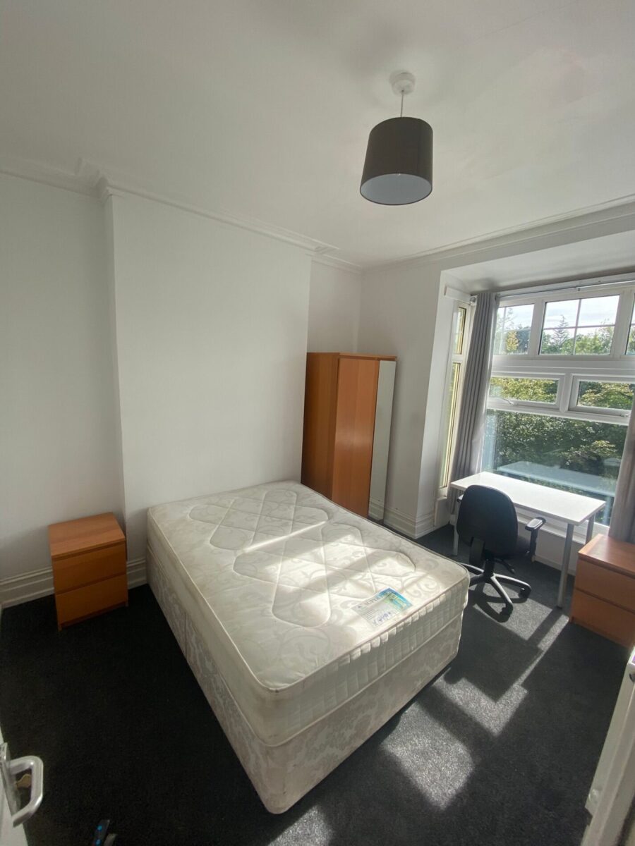 4 BED - 12 Brynmill Terrace, Brynmill, Swansea, SA2 0BA