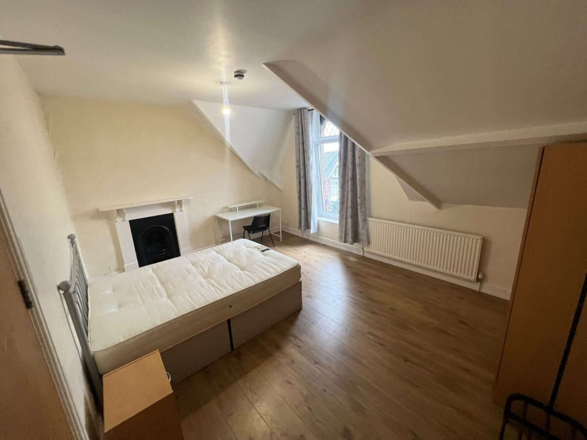 16 Mirador Crescent, Uplands, Swansea, SA2 0QX