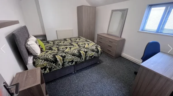140 Rhyddings Terrace, Brynmill, Swansea, SA2 0DR