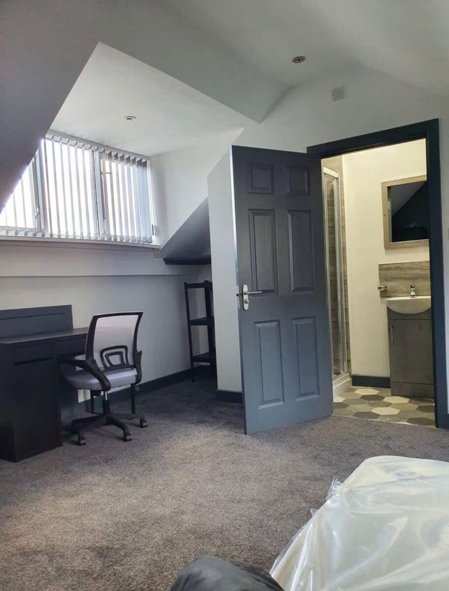 5 BED - 1 Glanbrydan Avenue, Uplands, Swansea, SA2 0HY