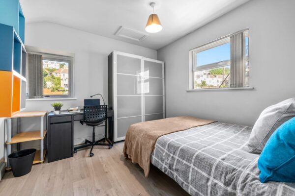 6/7 BED - 50 Mansel Street, Swansea, SA1 5TE