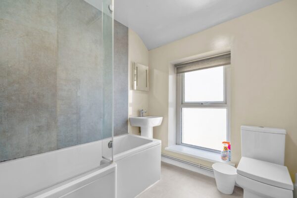 6/7 BED - 50 Mansel Street, Swansea, SA1 5TE