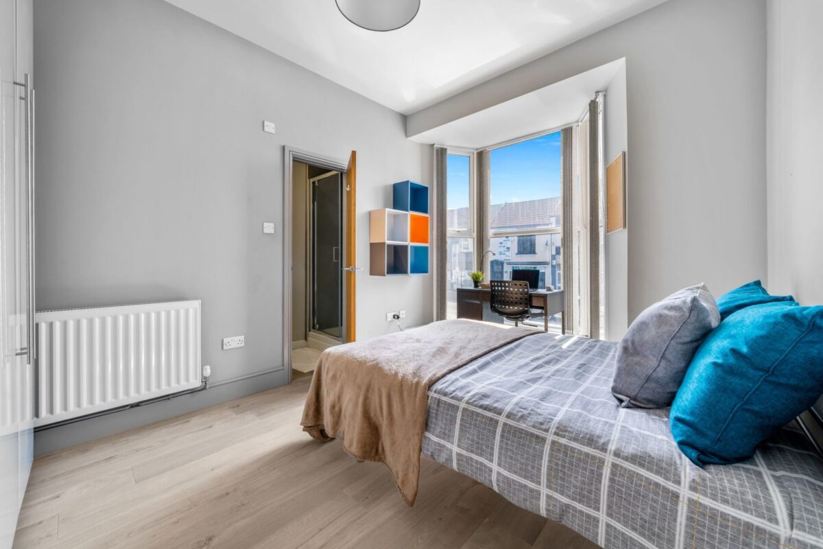 6/7 BED - 50 Mansel Street, Swansea, SA1 5TE