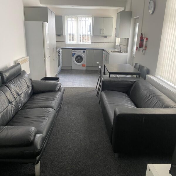 97 King Edwards Road, Brynmill, Swansea, SA1 4LU