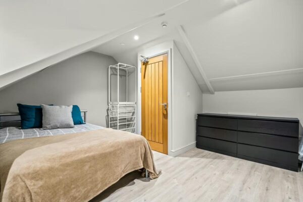 7 BED - 52 Mansel Street, Swansea, SA1 5TE
