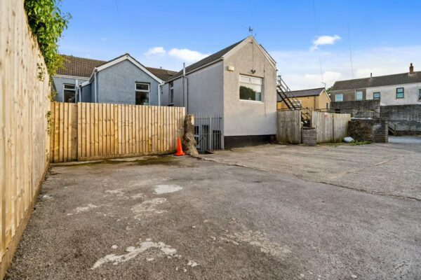 7 BED - 52 Mansel Street, Swansea, SA1 5TE